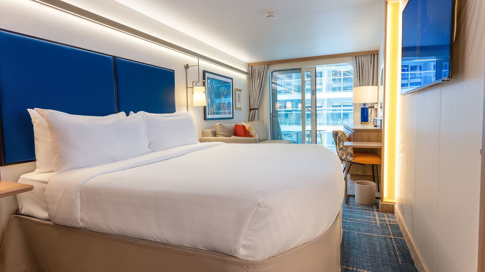 Hero of the Seas Balcony cabin