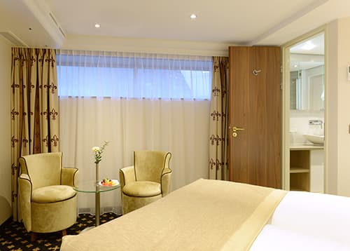 MS Lord Byron Emerald Deck - Superior Suite (Lower)