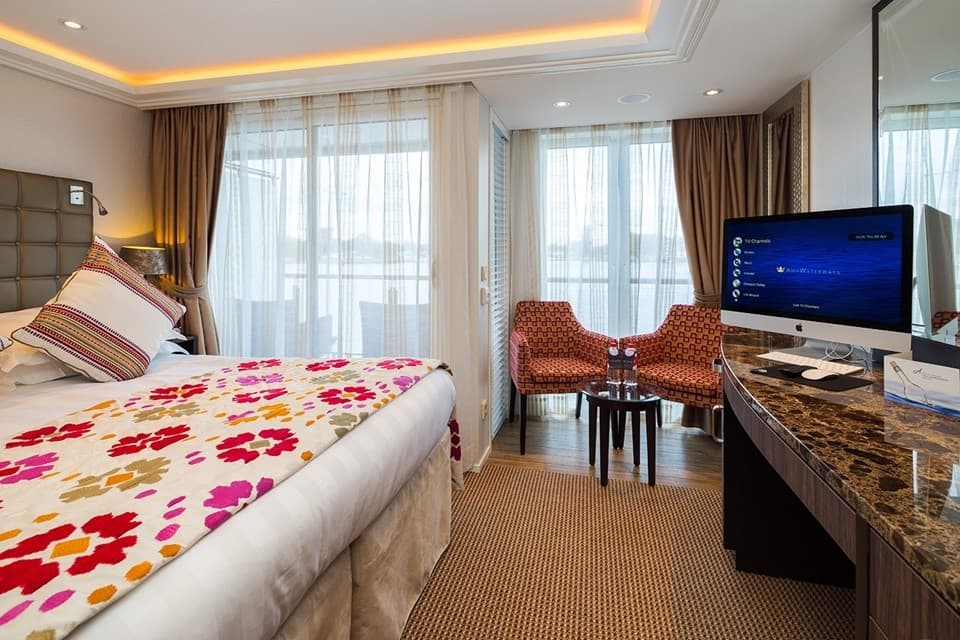 AmaMora Twin Balcony