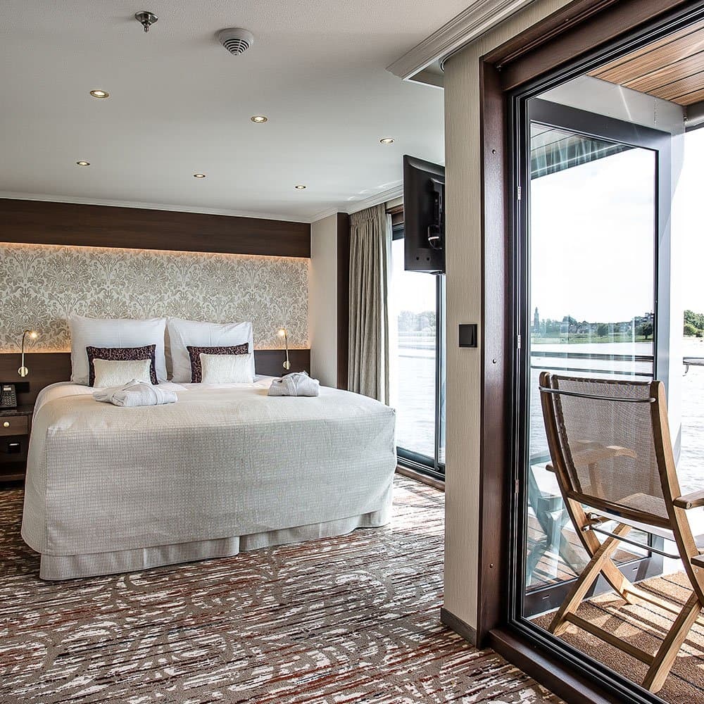 MS Oscar Wilde Deluxe Balcony Suite - Diamond Deck