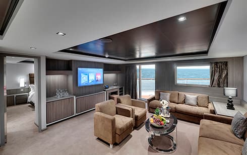 MSC Seaview MSC YACHT CLUB ROYAL SUITE WITH WHIRLPOOL BATH