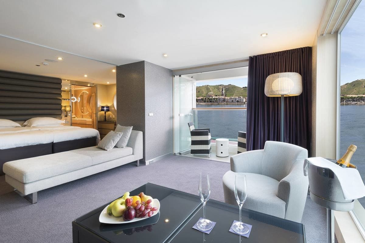 Scenic Azure Royal One-Bedroom Suite