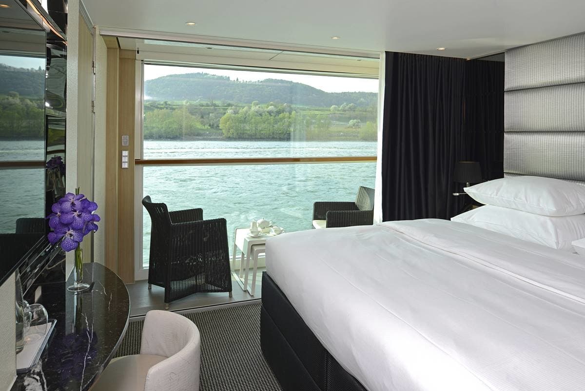 Scenic Sapphire Balcony Suite
