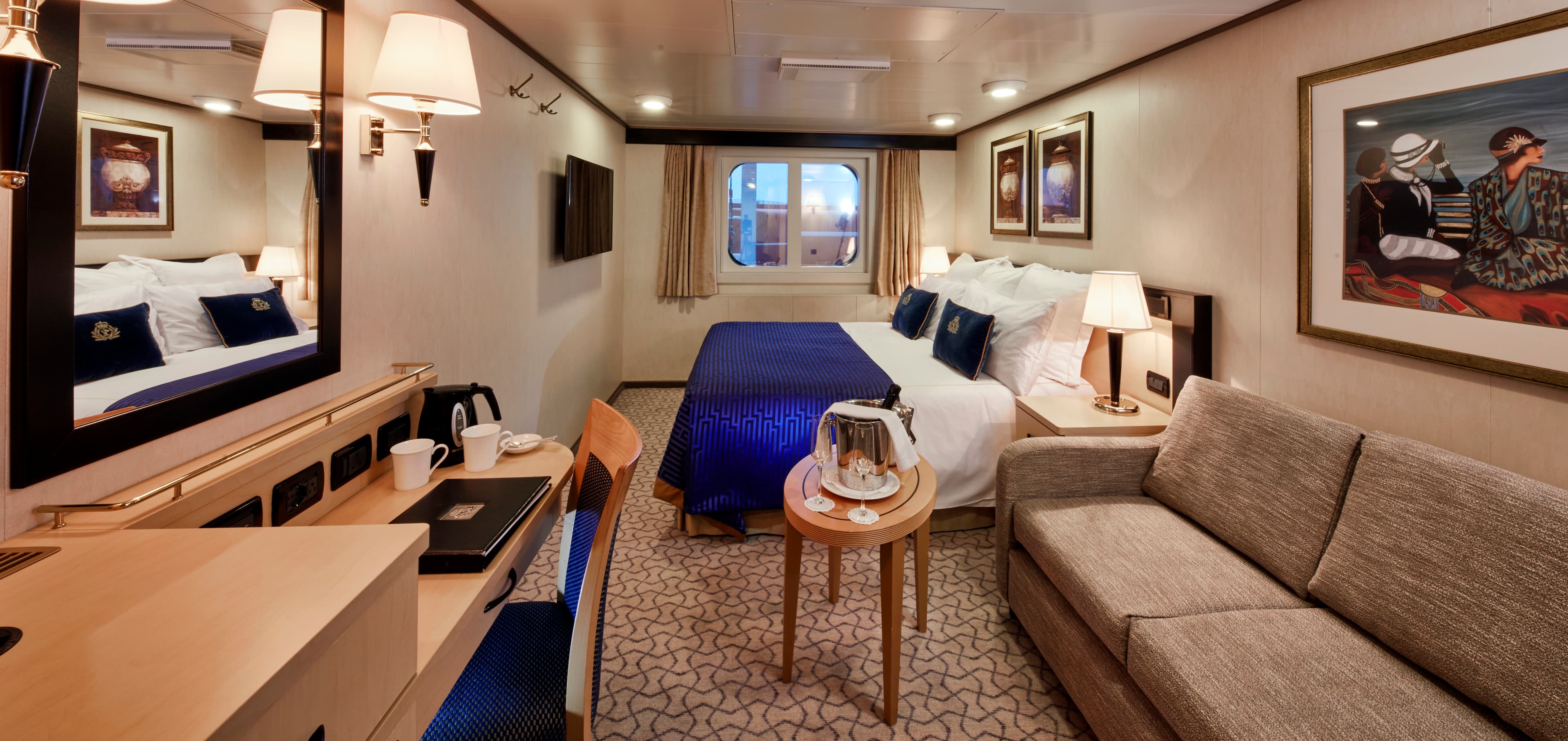 Queen Elizabeth Oceanview (Obstructed View)
