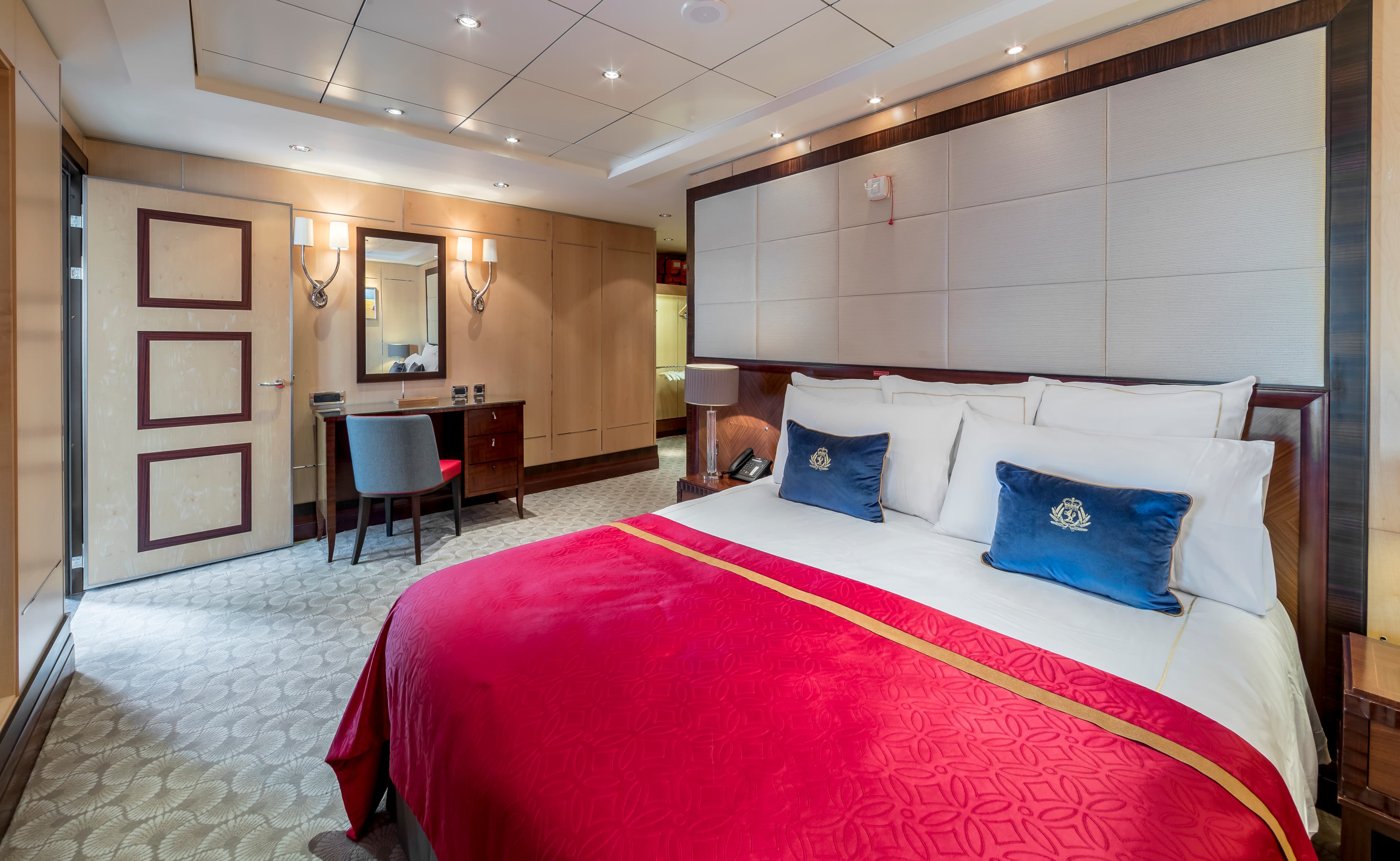 Queen Mary 2 Royal Suite