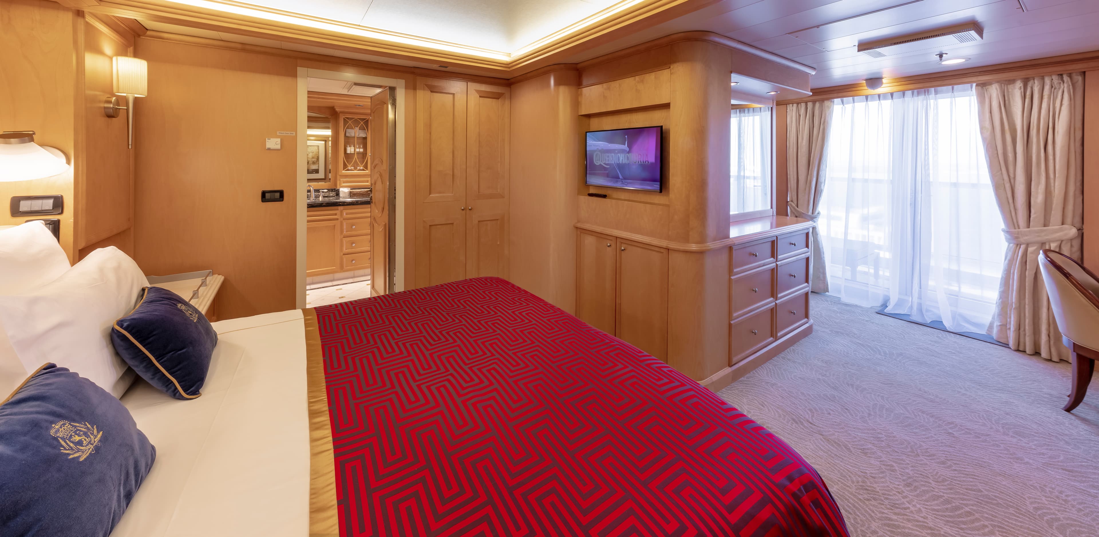 Queen Victoria Master Suite