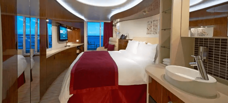 Norwegian Epic Family Club Balcony Suite