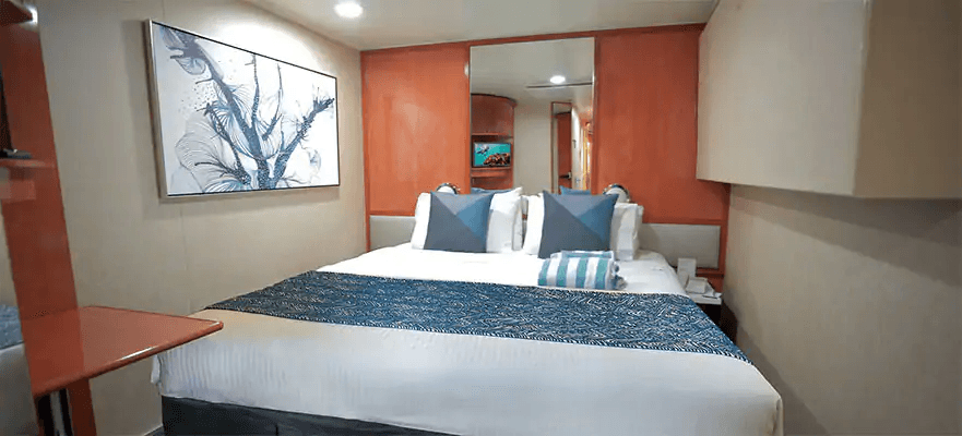 Norwegian Gem Inside