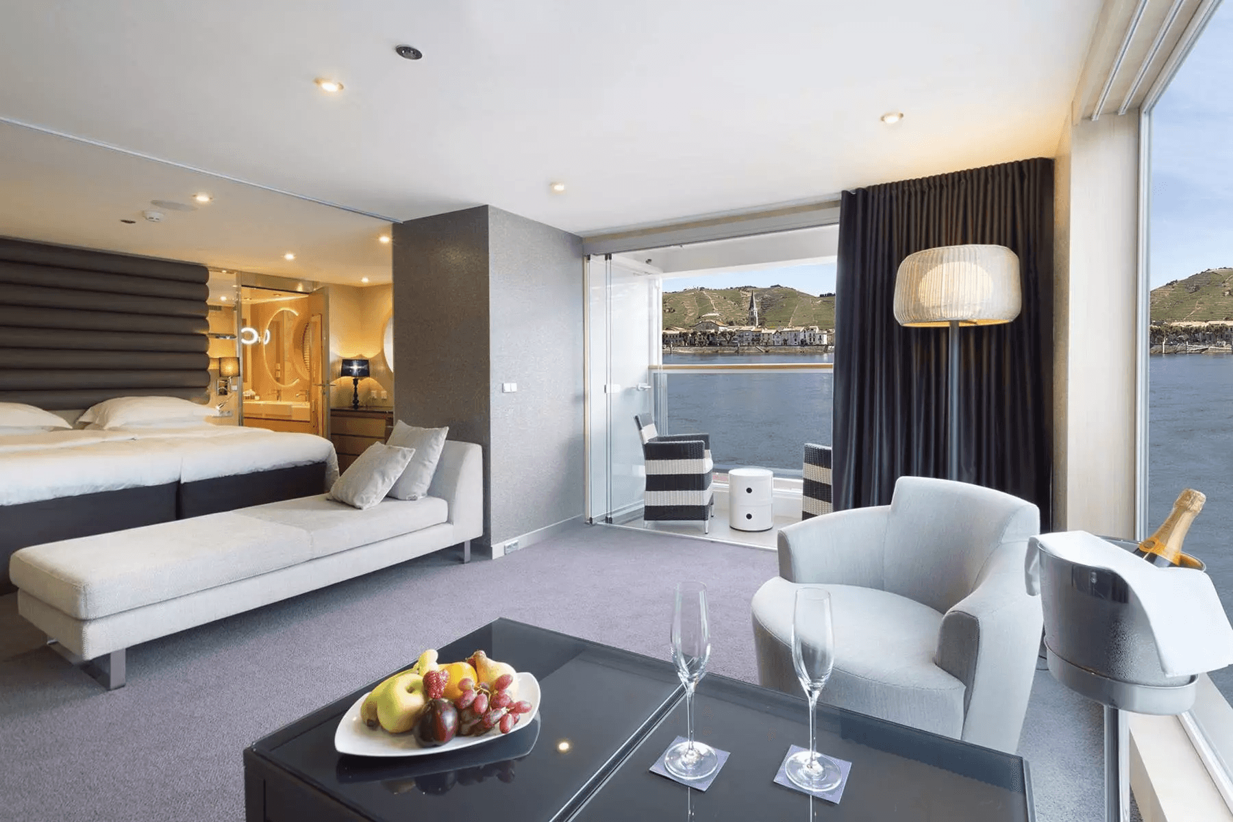 Scenic Gem Royal One-Bedroom Suite