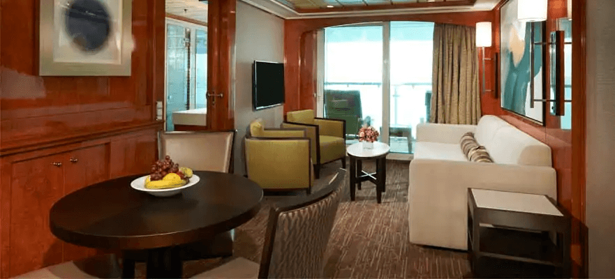 Norwegian Dawn 2-Bedroom Deluxe Family Suite with Balcony