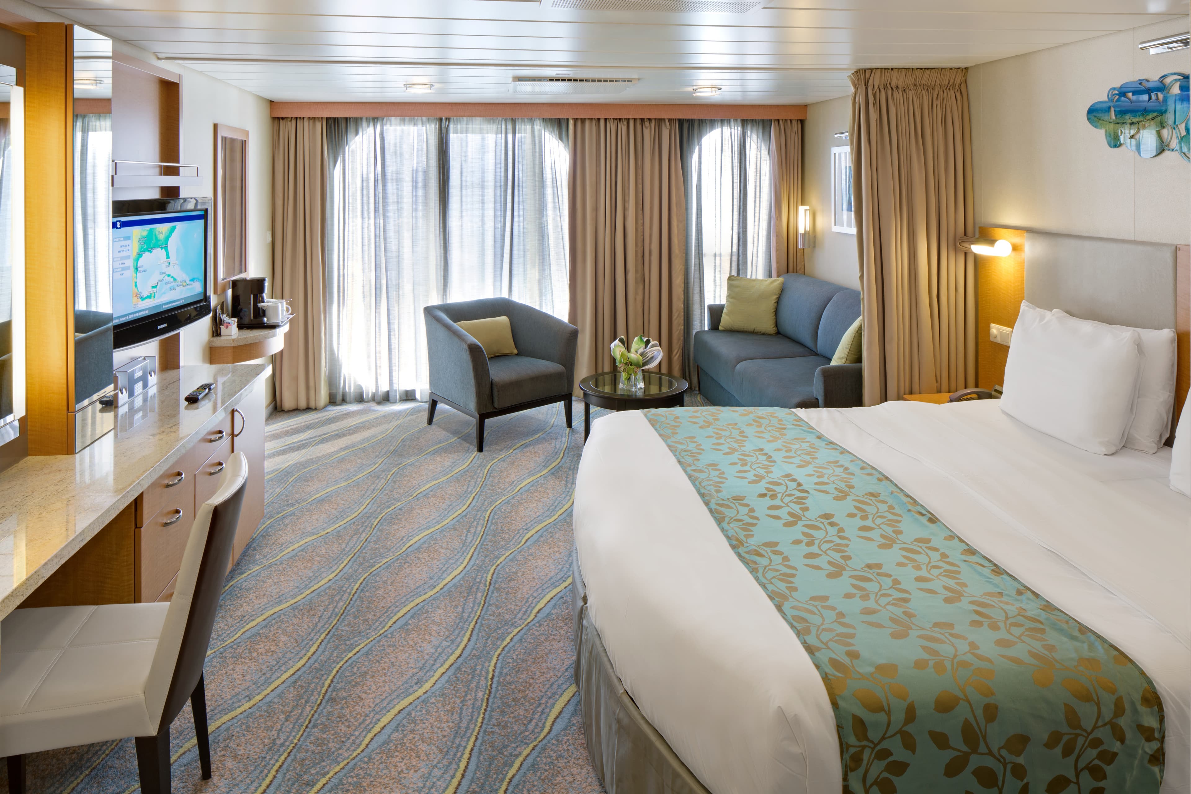 Allure of the Seas Junior Balcony Suite