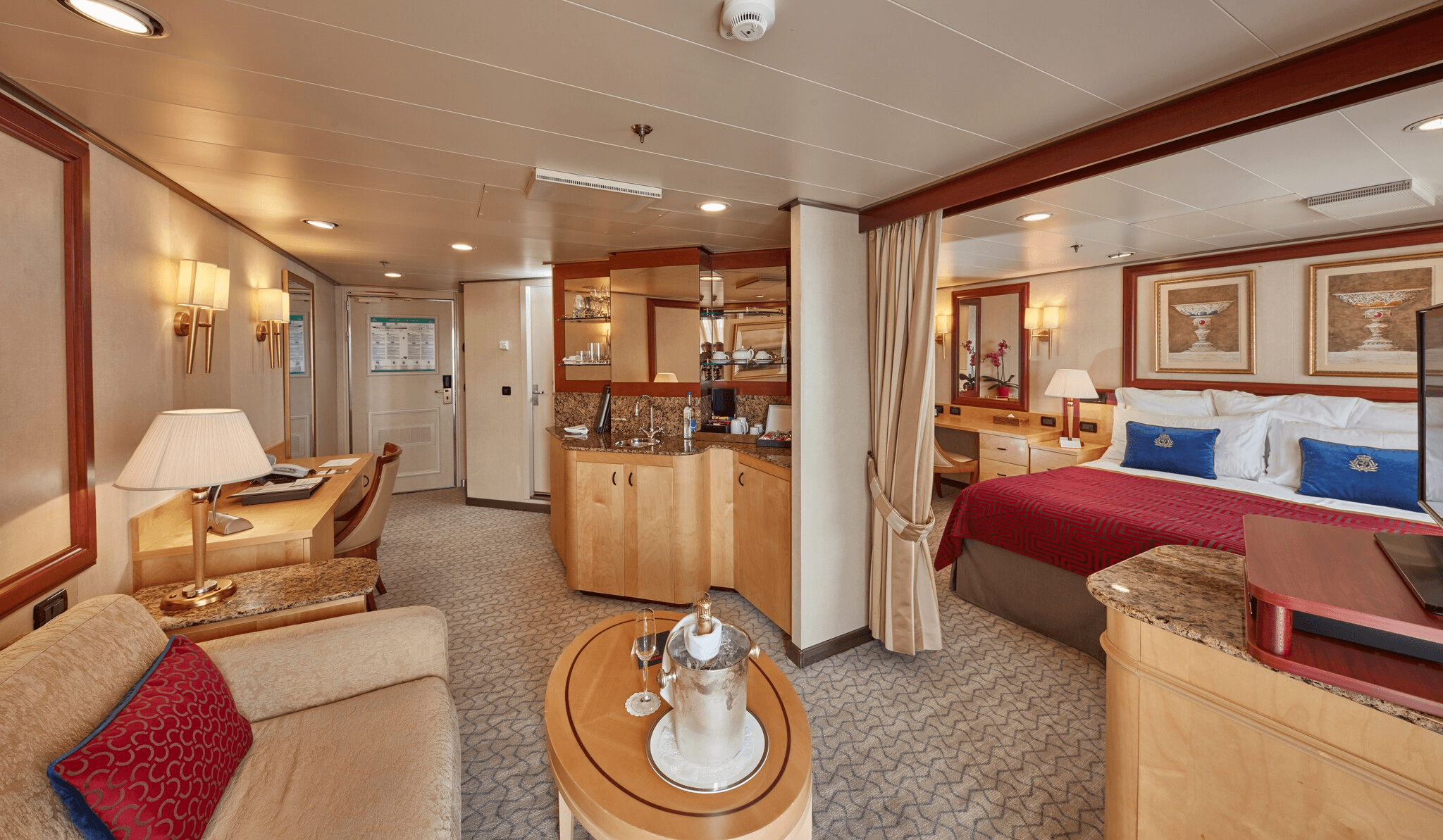 Queen Victoria Penthouse Suite