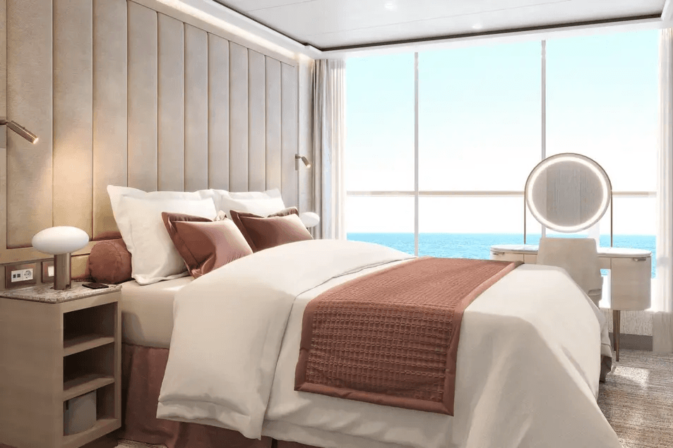 Silver Ray Master Suite