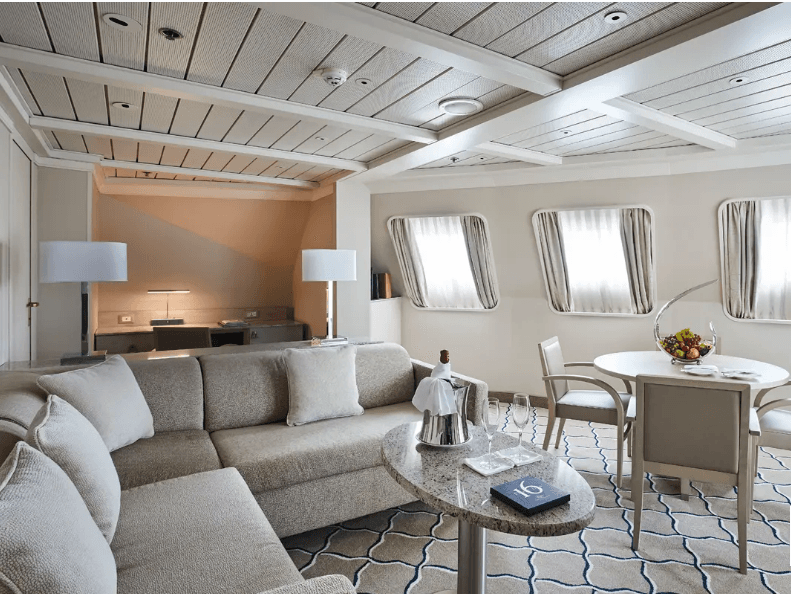 Silver Cloud Royal 2 Suite
