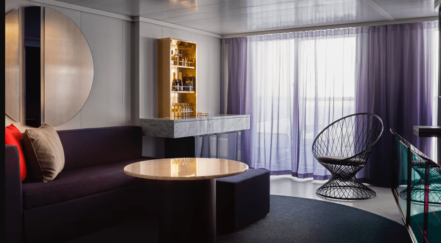 Valiant Lady Fab Suite