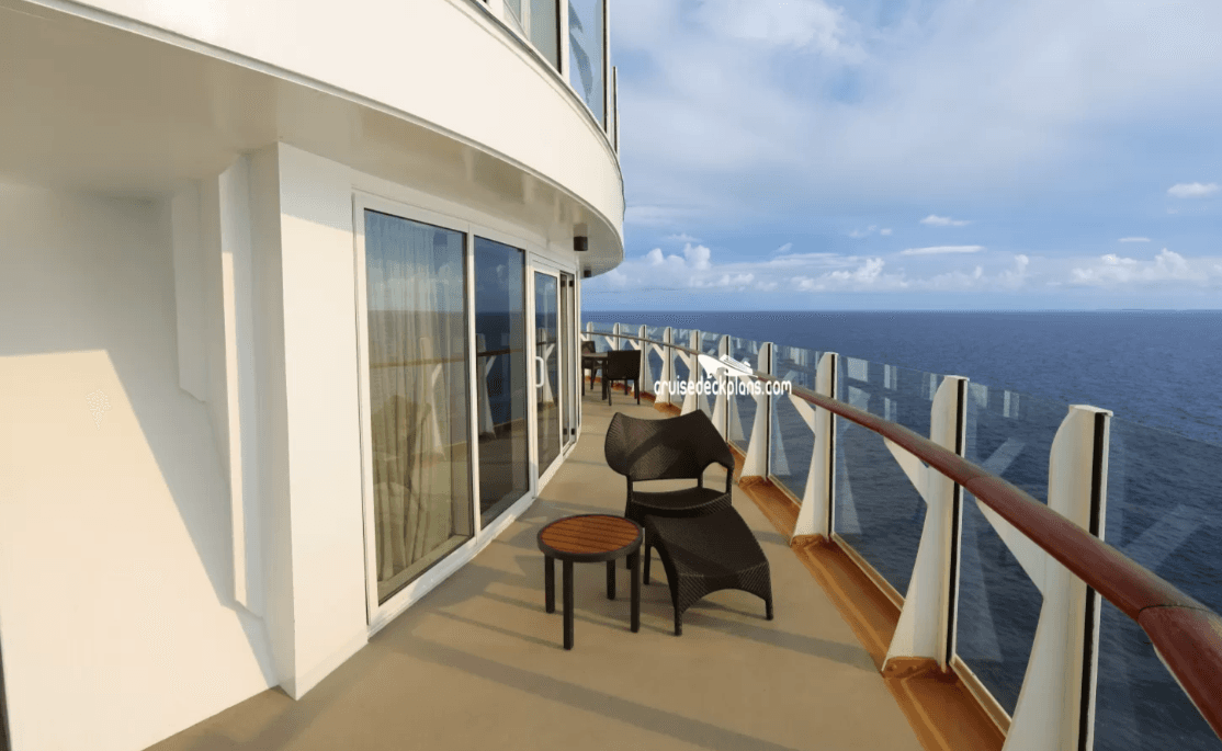 Utopia of the Seas Spacious Aqua Theater Suite