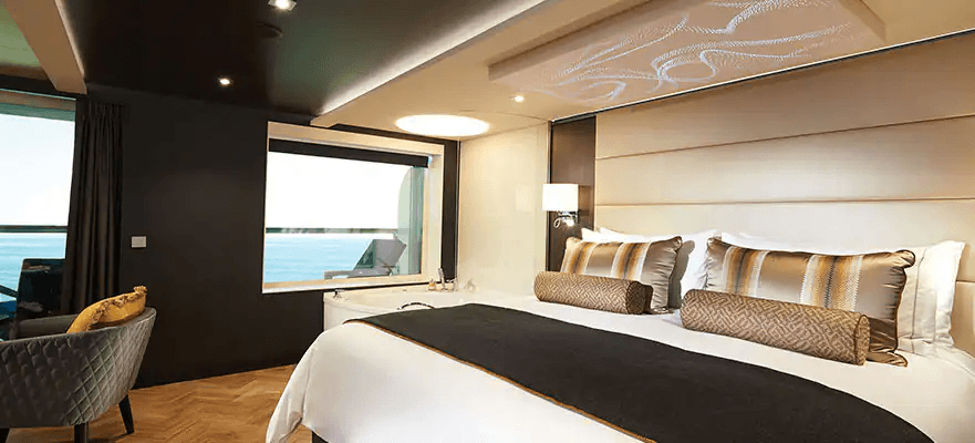 Norwegian Bliss Haven Penthouse Suite with Balcony