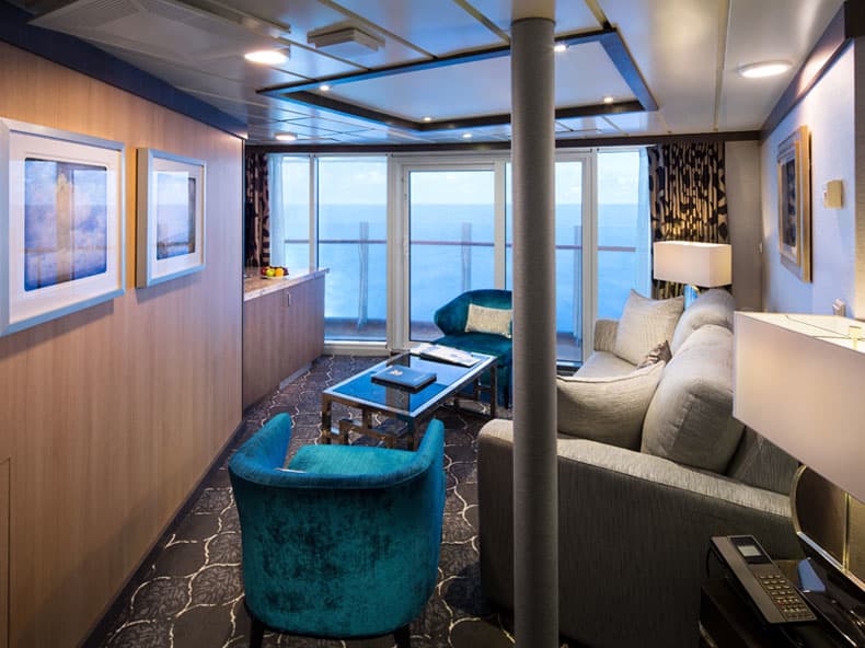 Oasis of the Seas Aquatheater with Viewing Area - 1 Bed