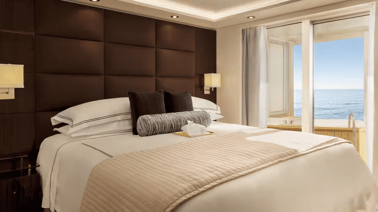 Riviera Oceania Suite