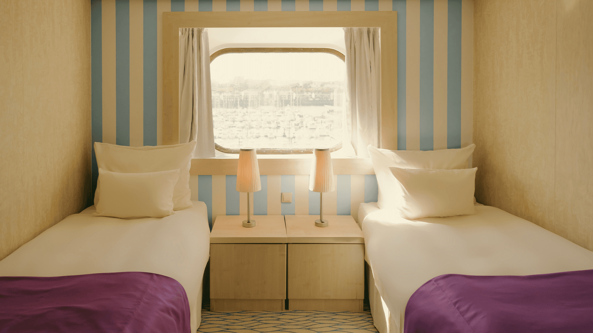Ambition Ocean View Cabin (Midship - Deck 8)