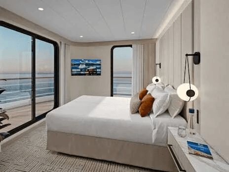 Star Seeker cruise ship