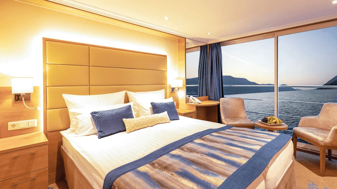 TUI Aria cruise ship