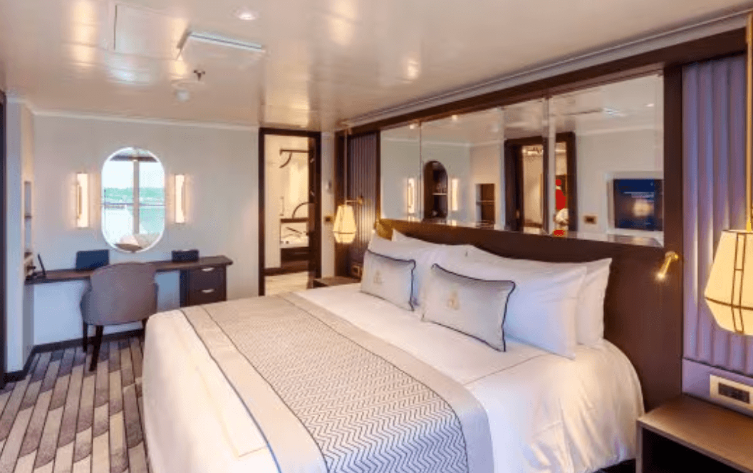 Queen Anne Suite cabin