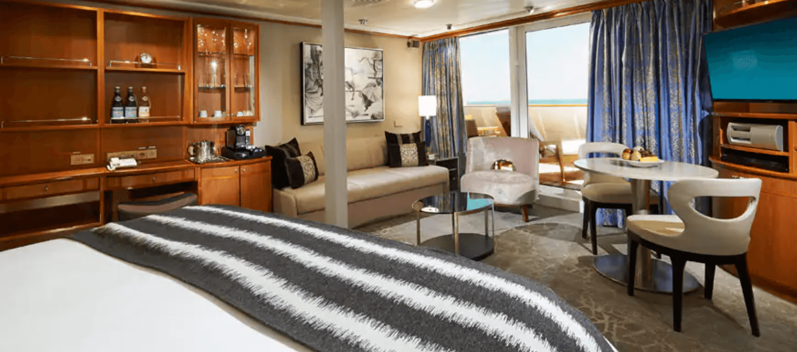 Norwegian Sun Penthouse with Balcony