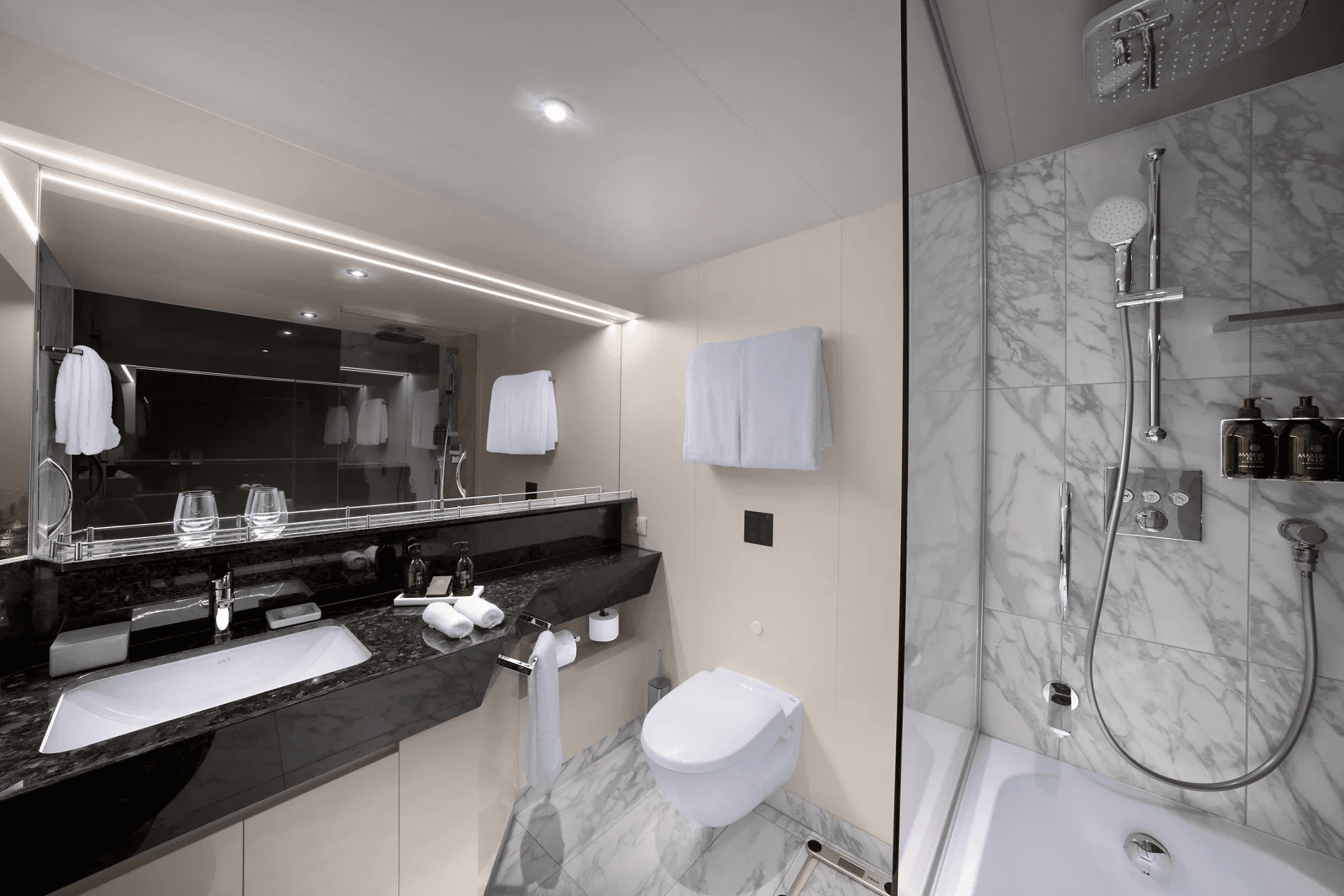 EXPLORA IV Suite cabin