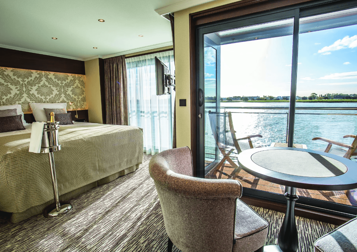 MS Thomas Hardy Diamond Deck (Upper) - Deluxe Balcony Suite