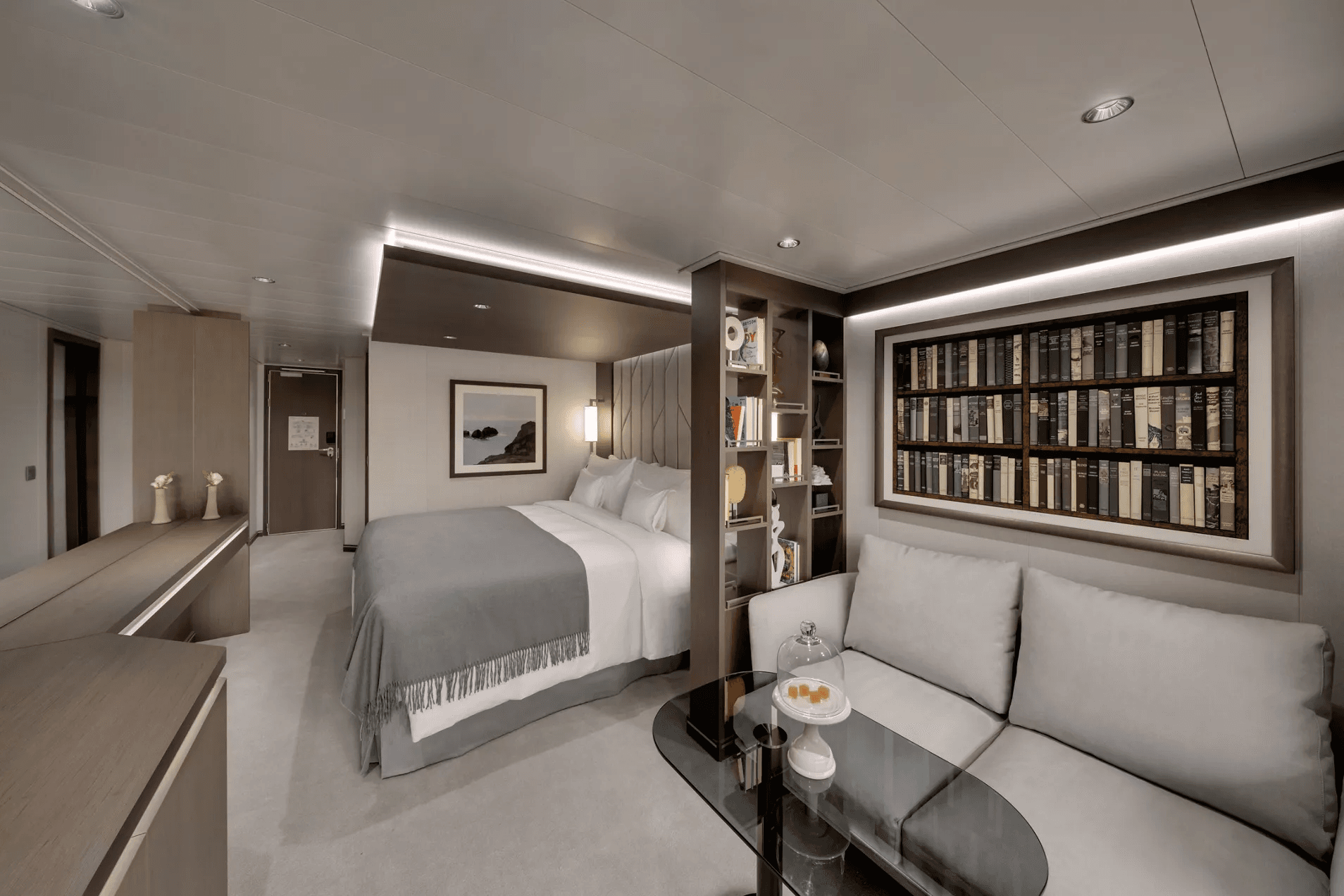 EXPLORA III Suite cabin