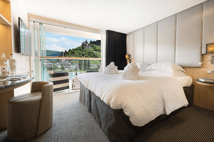 Scenic Pearl Single Balcony Suite