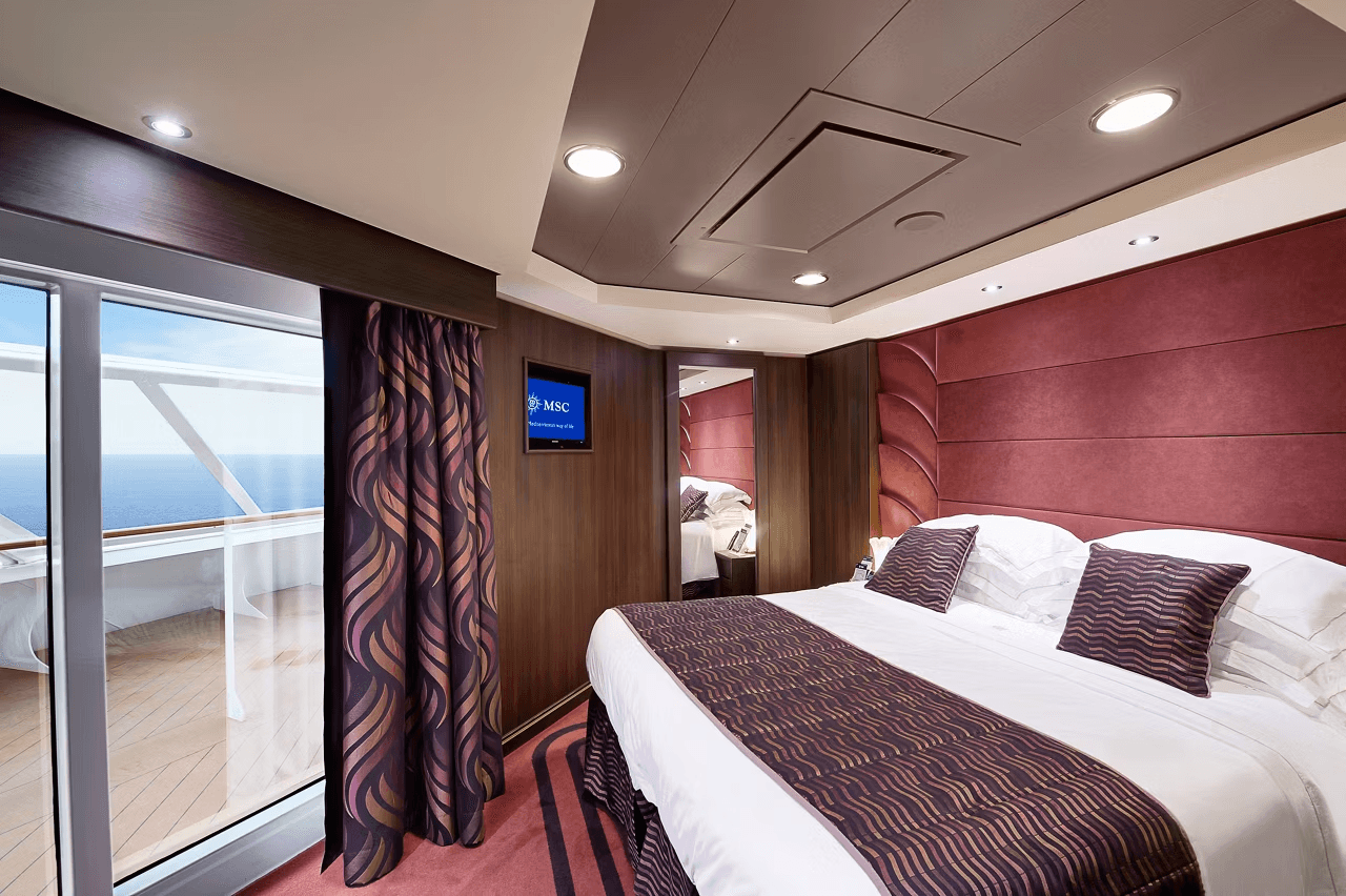 MSC Preziosa MSC YACHT CLUB YACHT CLUB EXECUTIVE AND FAMILY SUITE WITH BALCONY