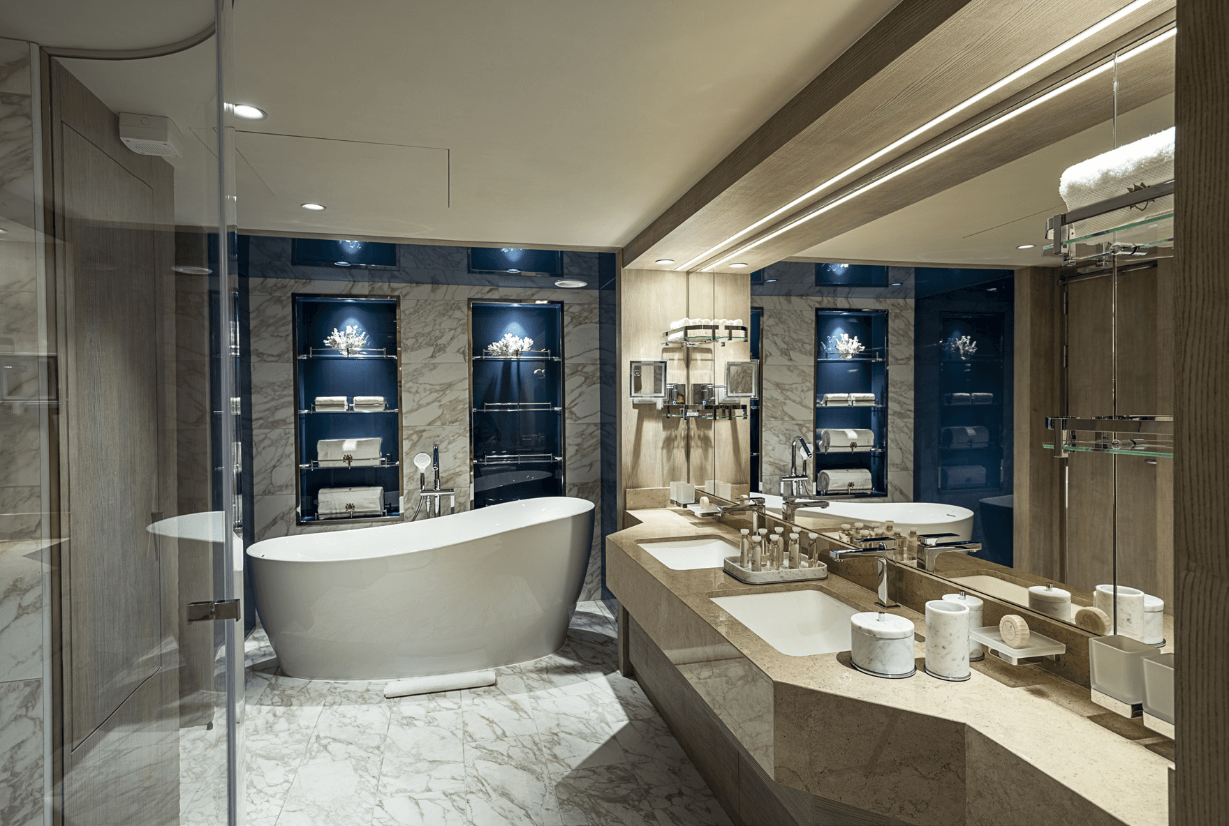MSC Magnifica MSC Yacht Club Royal suite with whirlpool bath