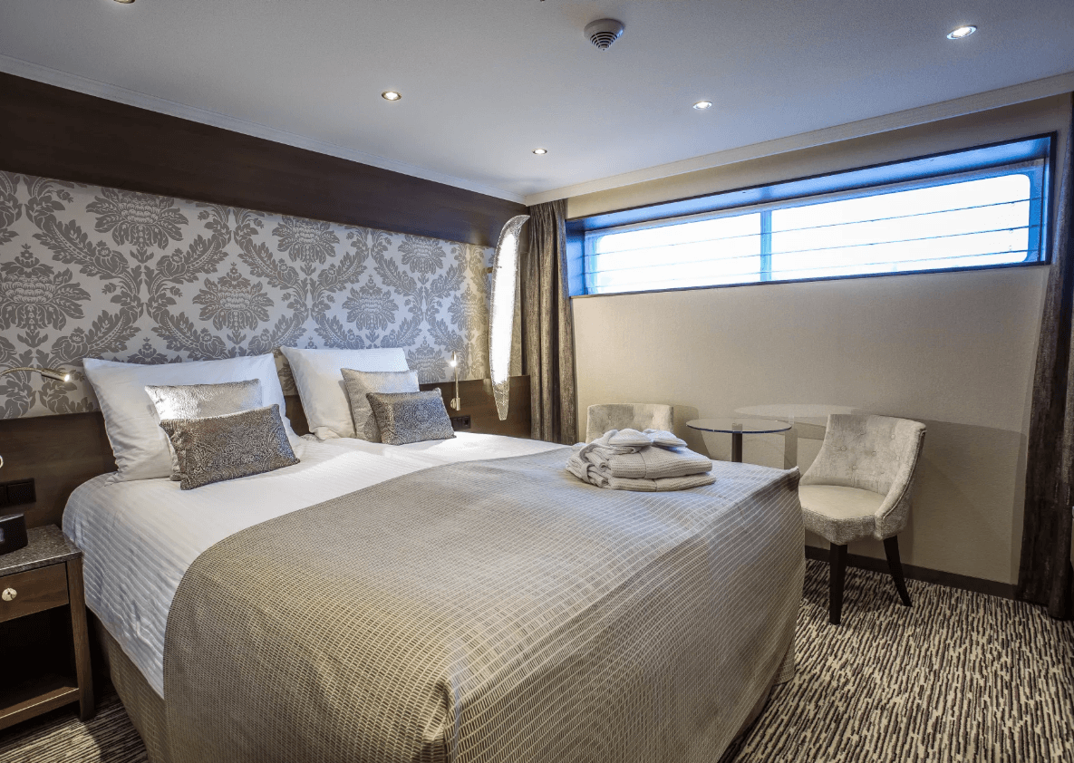 MS Thomas Hardy cruise ship