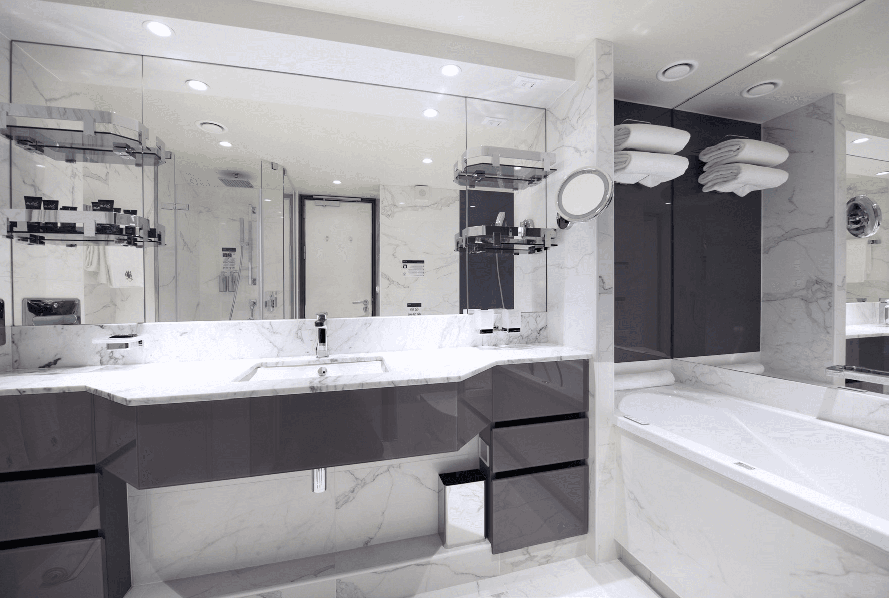 MSC Magnifica MSC Yacht Club Executive and Family suite with balcony