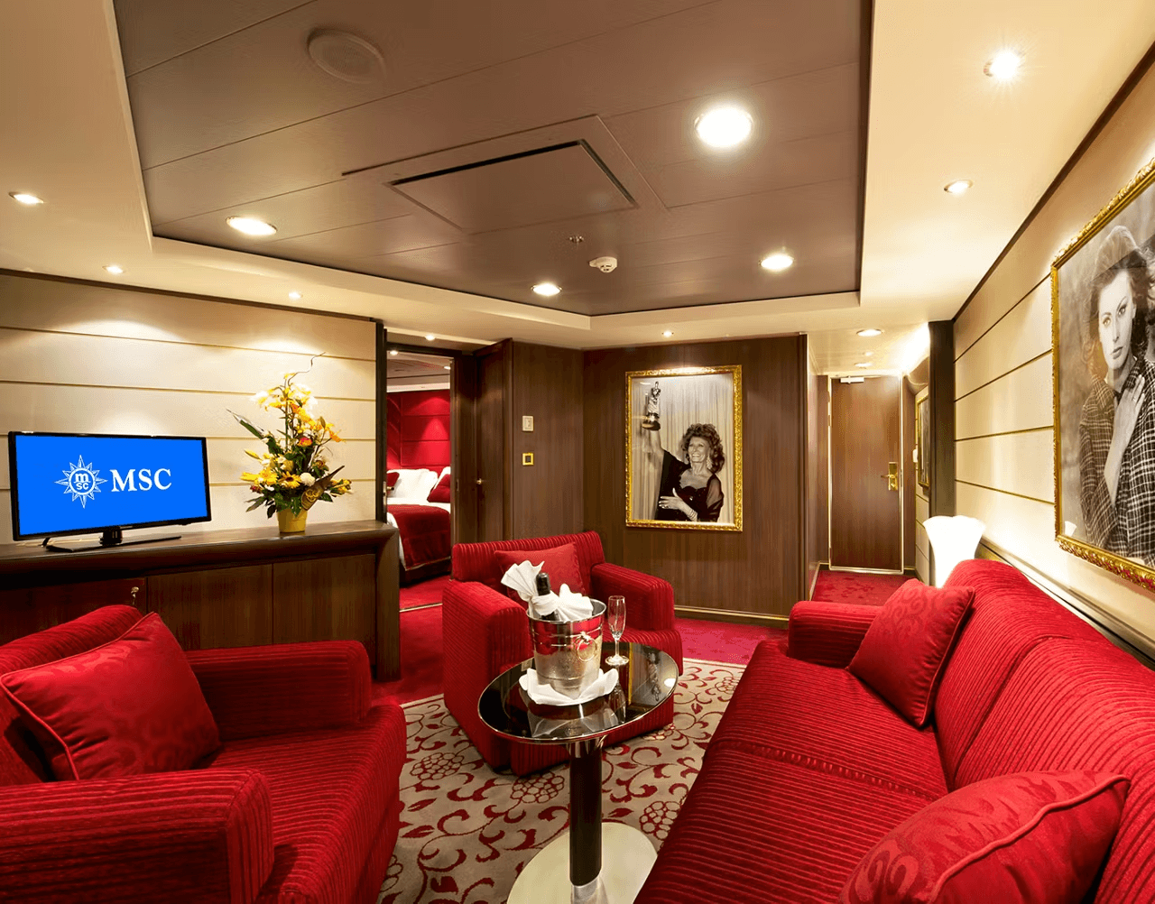 MSC Divina MSC YACHT CLUB YACHT CLUB EXECUTIVE AND FAMILY SUITE WITH BALCONY