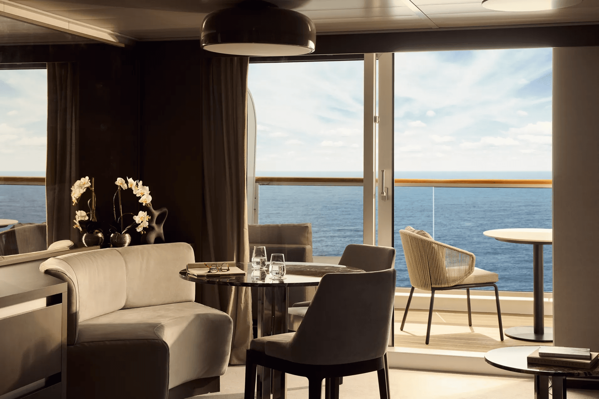 EXPLORA V Penthouse