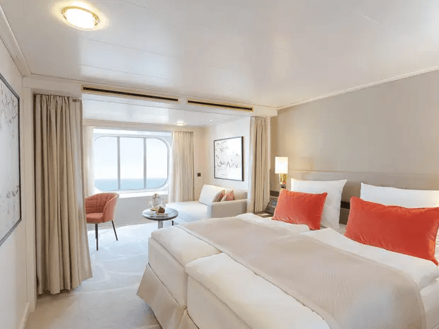 MS EUROPA Suite cabin