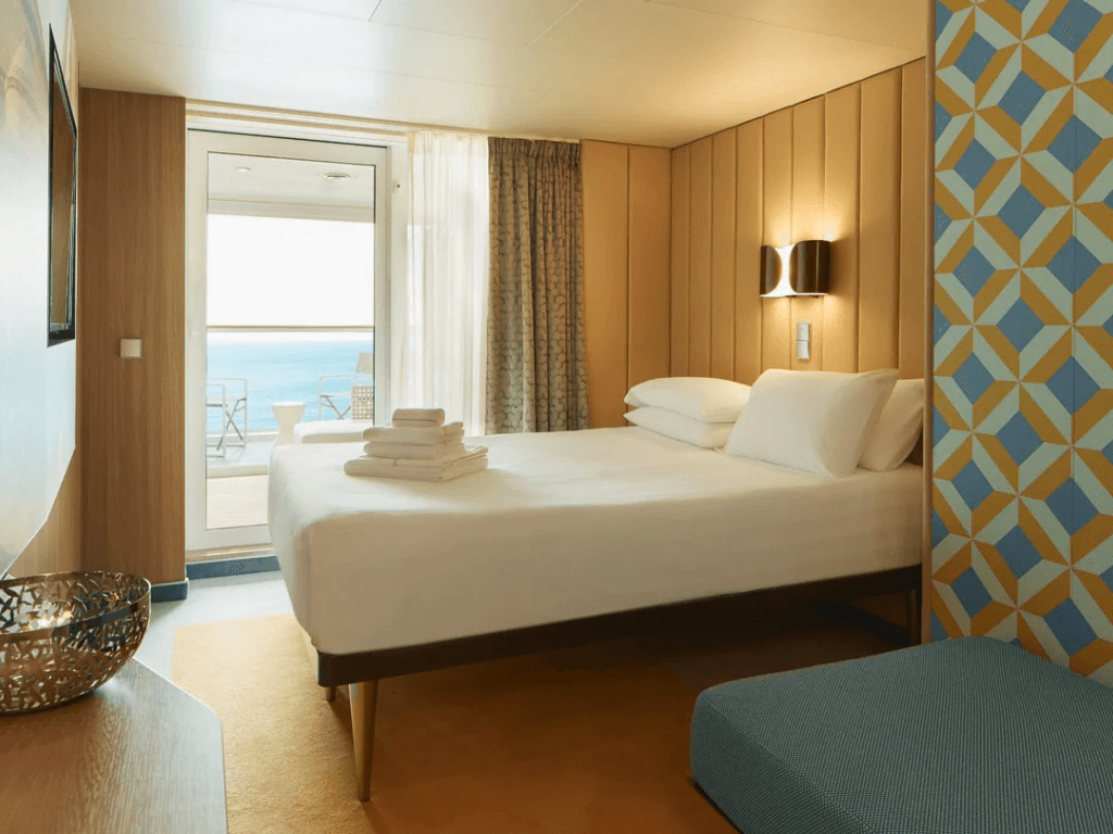Costa Smeralda Oceanview cabin