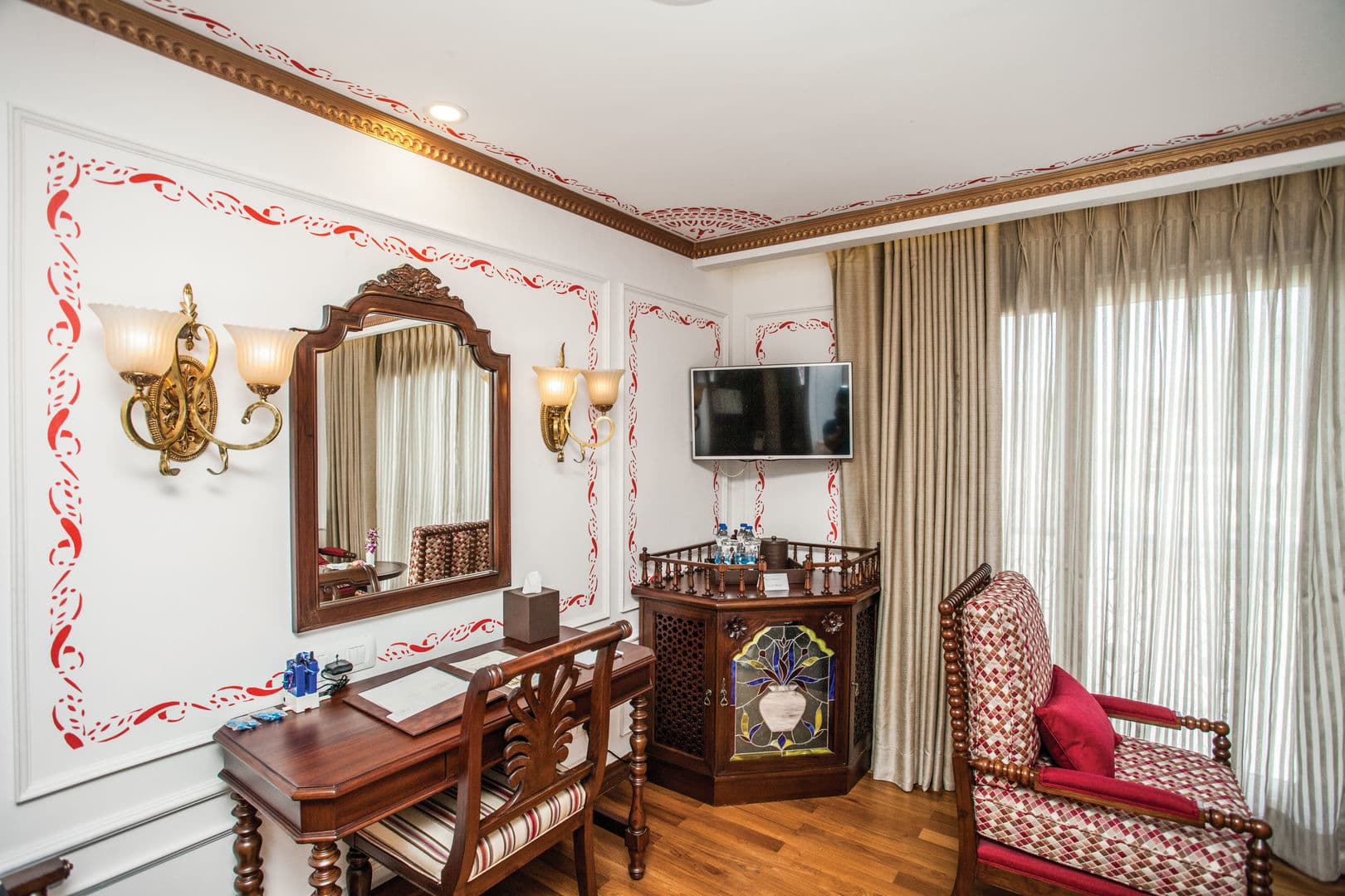 Ganges Voyager II Suite cabin