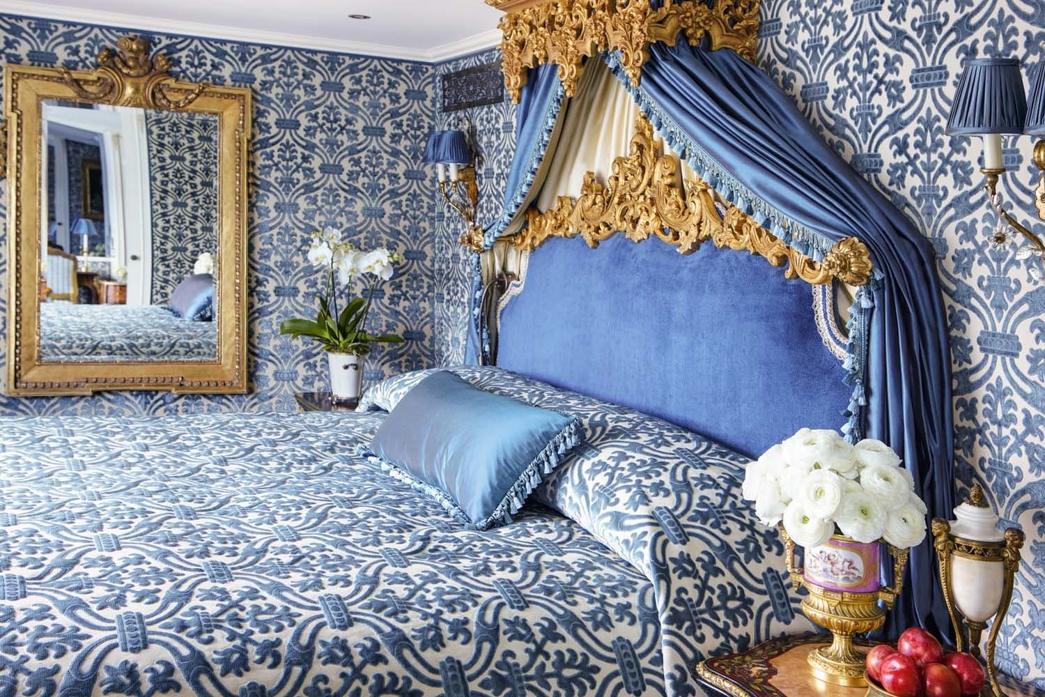 S.S. Maria Theresa Suite cabin