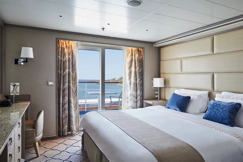 Silver Shadow Suite cabin