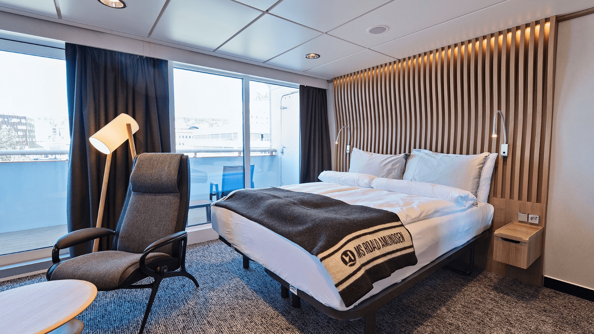 MS Fridtjof Nansen Balcony cabin