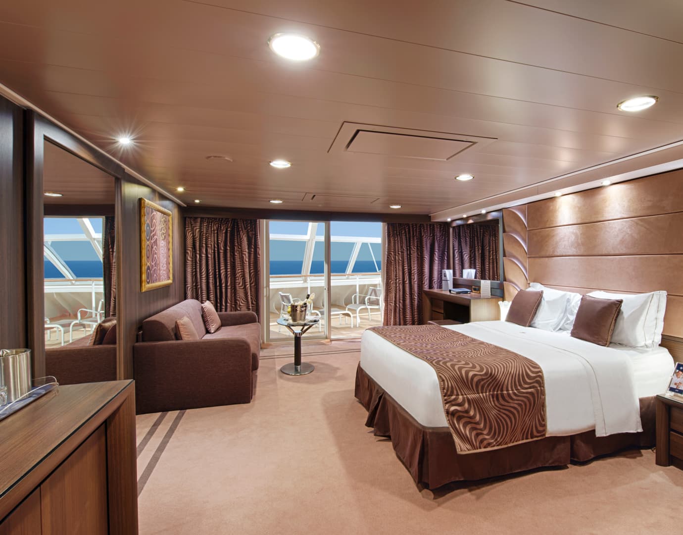 MSC Divina Suite cabin