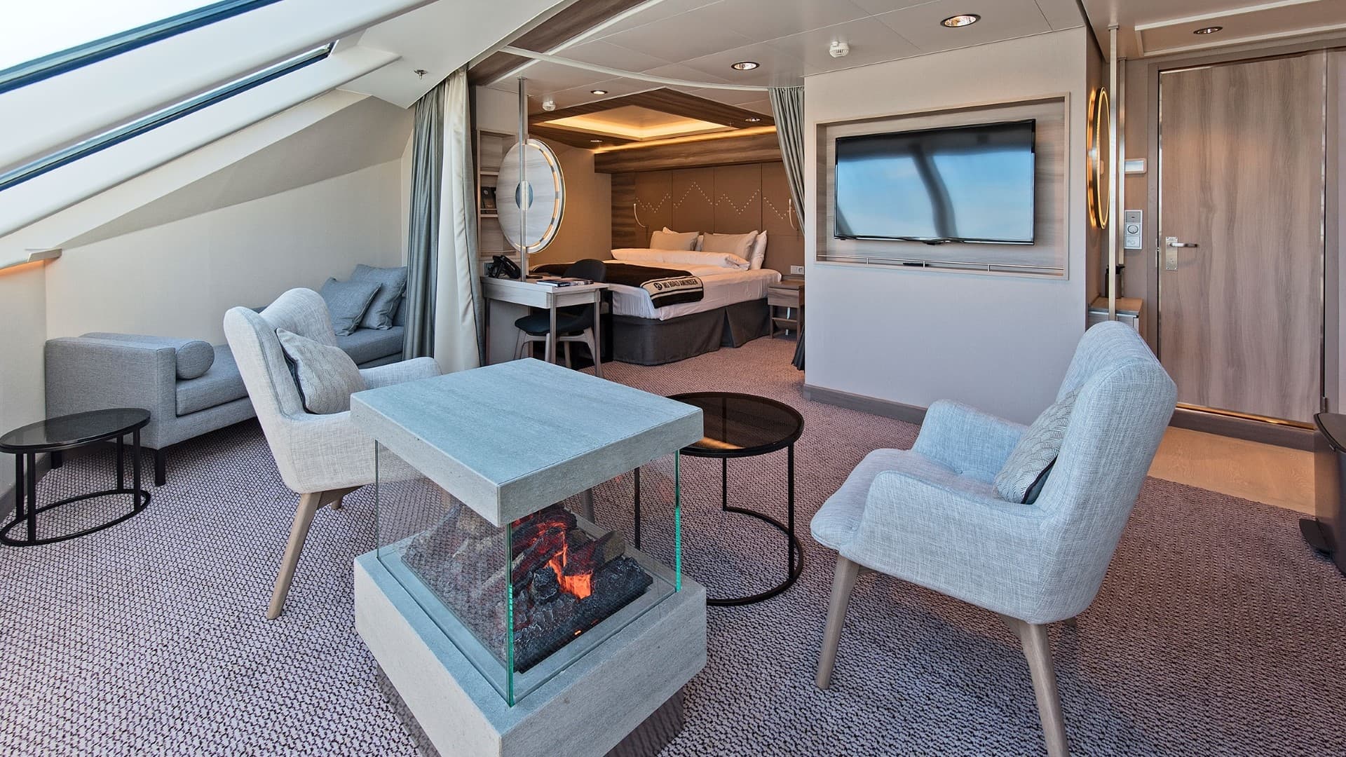 MS Fridtjof Nansen Suite cabin