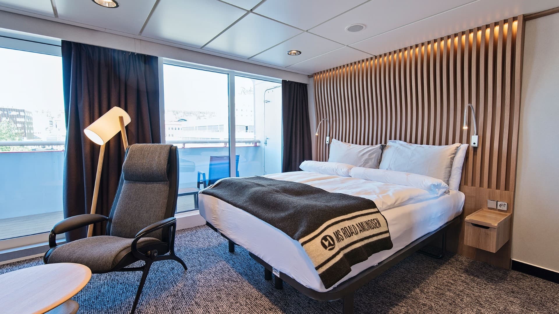 MS Fridtjof Nansen Balcony cabin