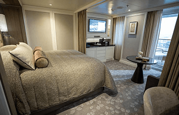 Seven Seas Splendor Suite cabin