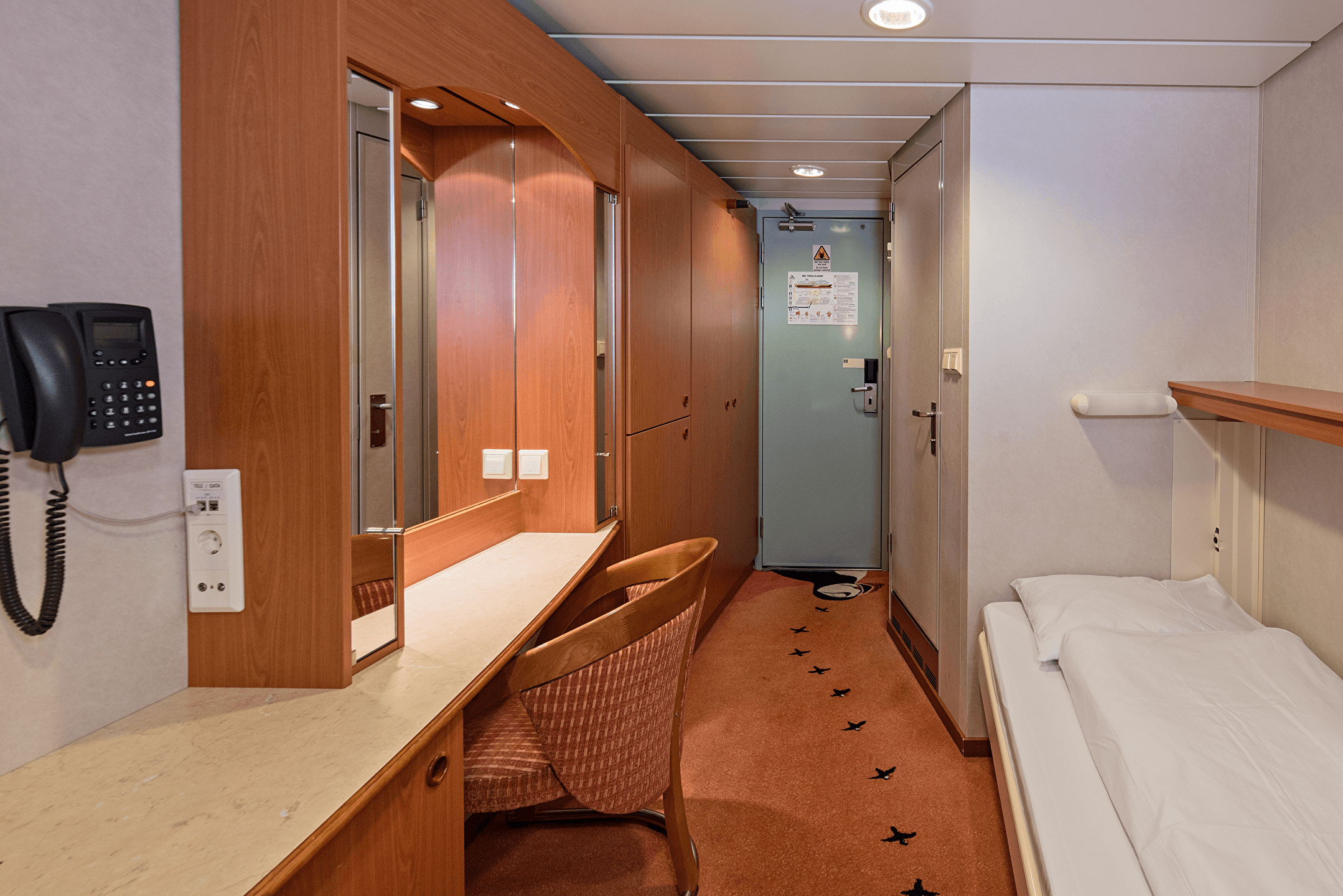 MS Trollfjord Inside cabin