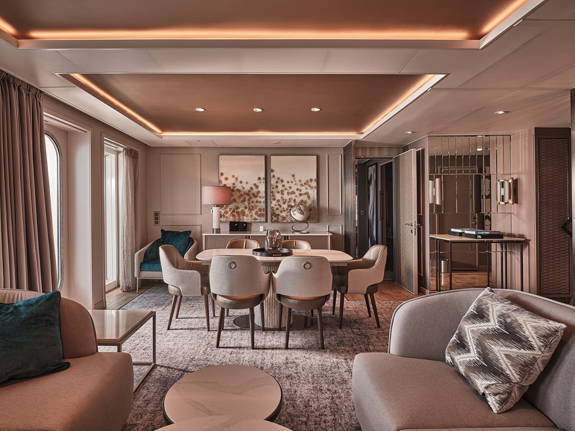 Silver Endeavour Suite cabin